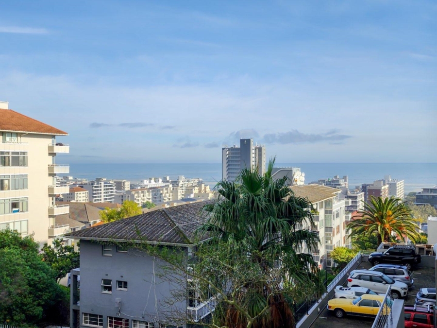 To Let 2 Bedroom Property for Rent in Sea Point Western Cape